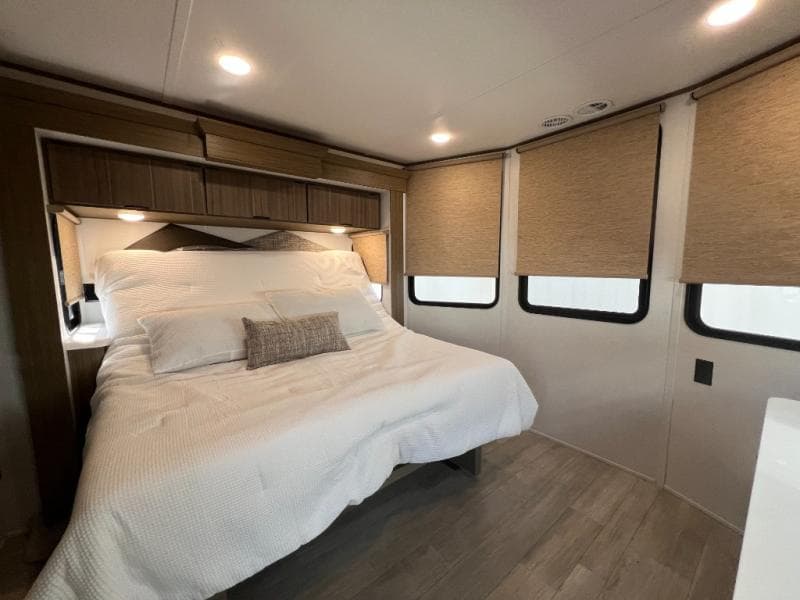 2025 Forest River 2025 Forest River Salem Grand Villa - thumbnail 37