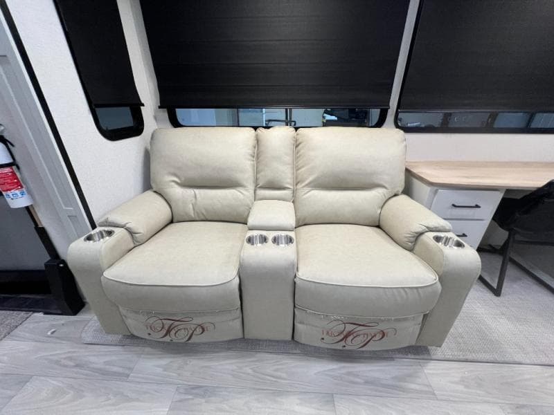 2025 Forest River 2025 Forest River Sandpiper - thumbnail 12