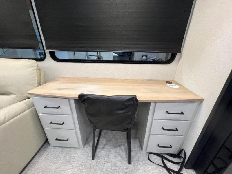 2025 Forest River 2025 Forest River Sandpiper - thumbnail 13