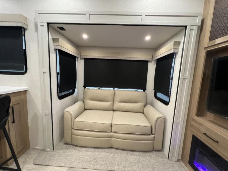 2025 Forest River 2025 Forest River Sandpiper - thumbnail 15