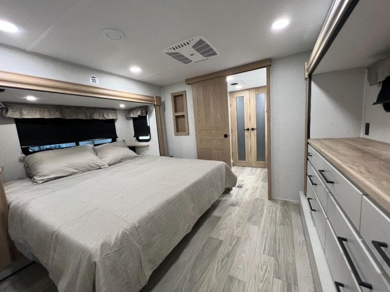 2025 Forest River 2025 Forest River Sandpiper - thumbnail 39