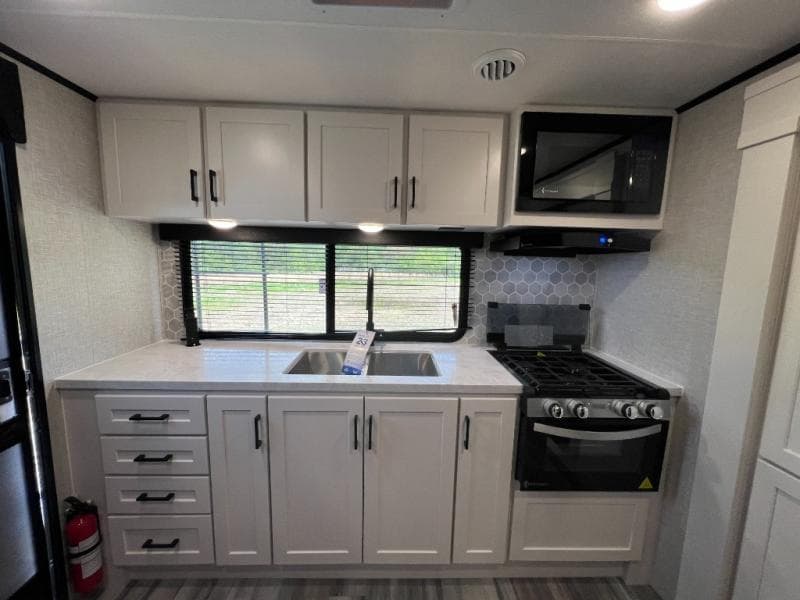 2025 Jayco 2025 Jayco Jay Feather - thumbnail 15