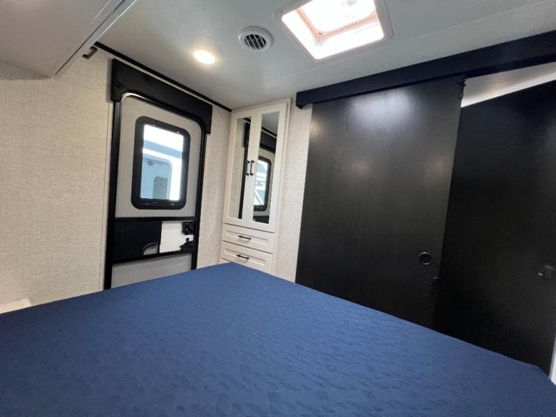 2025 Jayco 2025 Jayco Jay Feather - thumbnail 35