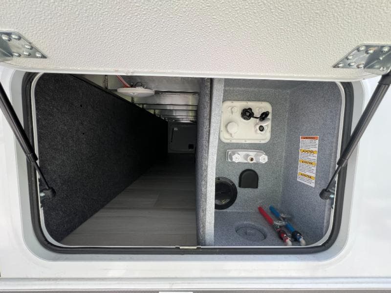 2025 Forest River 2025 Forest River Wildcat - thumbnail 6