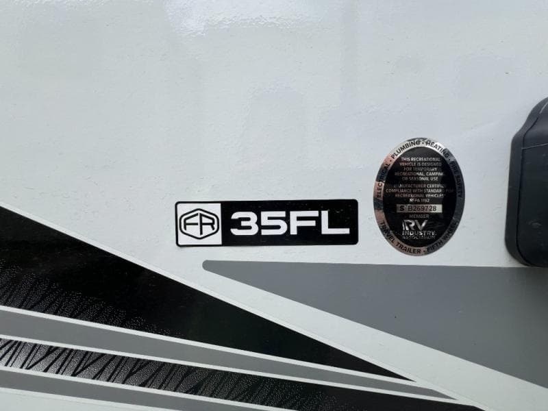 2025 Forest River 2025 Forest River Wildcat - thumbnail 13