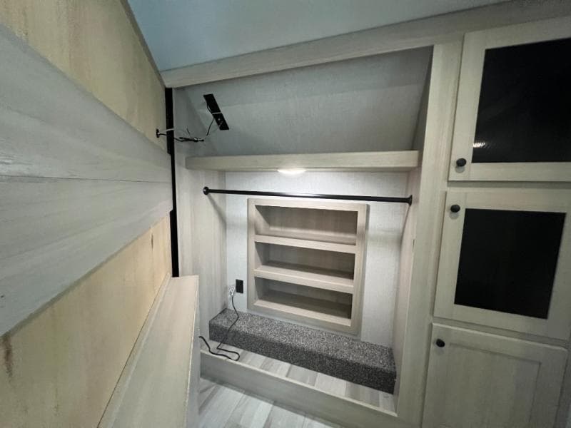 2025 Forest River 2025 Forest River Wildcat - thumbnail 37