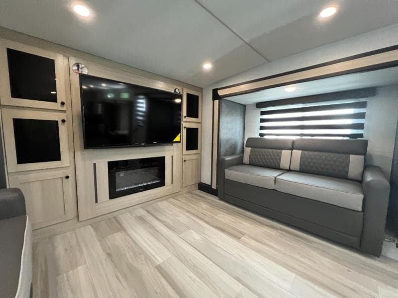 2025 Forest River 2025 Forest River Wildcat - thumbnail 39