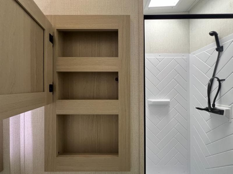 2025 Forest River 2025 Forest River Wildcat - thumbnail 44