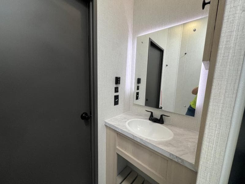 2025 Forest River 2025 Forest River Wildcat - thumbnail 46