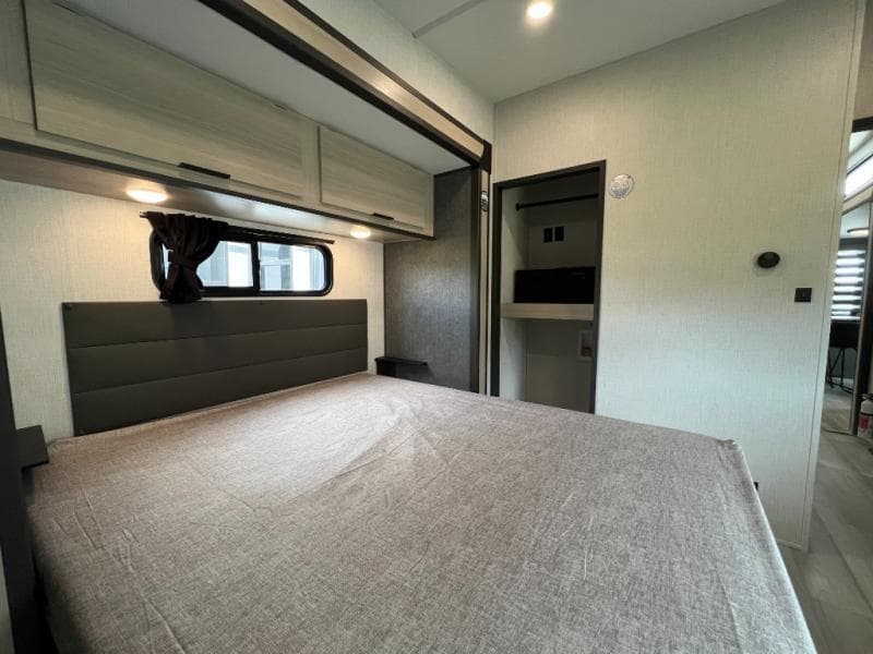 2025 Forest River 2025 Forest River Wildcat - thumbnail 49