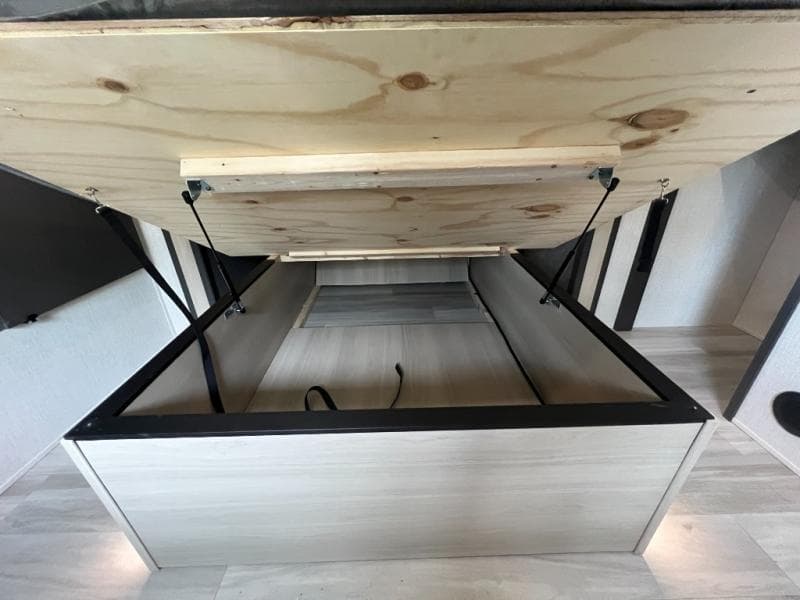 2025 Forest River 2025 Forest River Wildcat - thumbnail 52