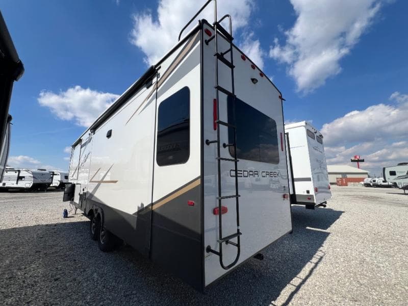 2022 Forest River 2022 Forest River Cedar Creek - thumbnail 5