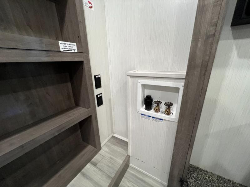 2022 Forest River 2022 Forest River Cedar Creek - thumbnail 44