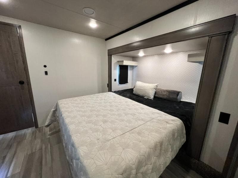 2022 Forest River 2022 Forest River Cedar Creek - thumbnail 45