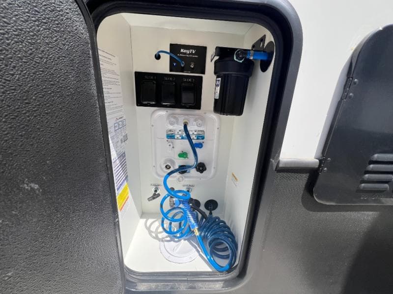 2025 Keystone 2025 Keystone Alpine Avalanche Edition - thumbnail 7