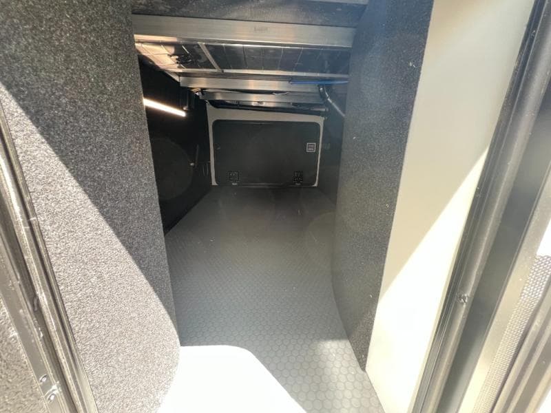 2025 Keystone 2025 Keystone Alpine Avalanche Edition - thumbnail 8