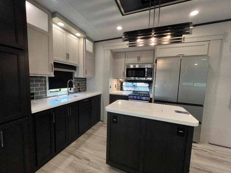 2025 Keystone 2025 Keystone Alpine Avalanche Edition - thumbnail 22