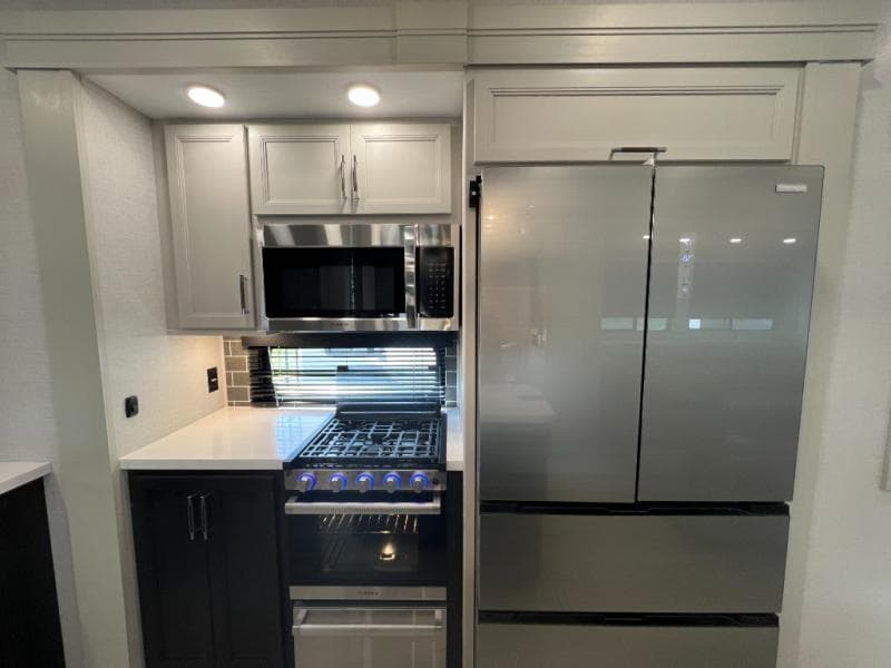 2025 Keystone 2025 Keystone Alpine Avalanche Edition - thumbnail 38