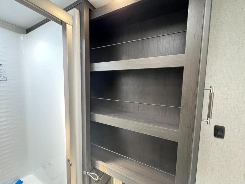 2025 Keystone 2025 Keystone Alpine Avalanche Edition - thumbnail 43