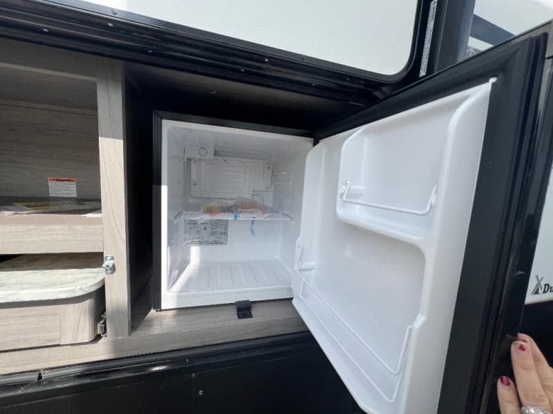 2022 Dutchmen 2022 Dutchmen Coleman Light - thumbnail 7