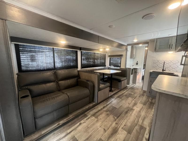 2022 Dutchmen 2022 Dutchmen Coleman Light - thumbnail 13