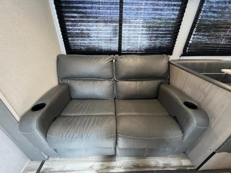 2022 Dutchmen 2022 Dutchmen Coleman Light - thumbnail 19