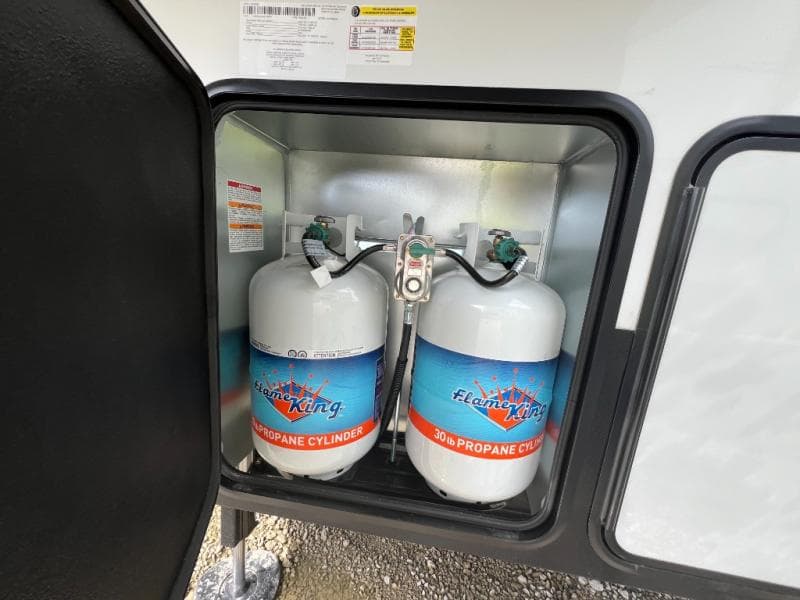 2025 Keystone 2025 Keystone Alpine Avalanche Edition - thumbnail 9