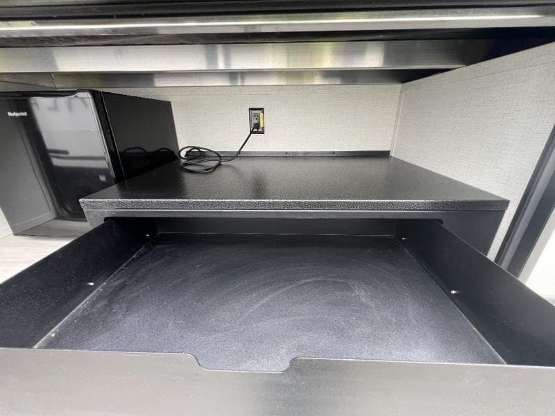 2025 Keystone 2025 Keystone Alpine Avalanche Edition - thumbnail 13