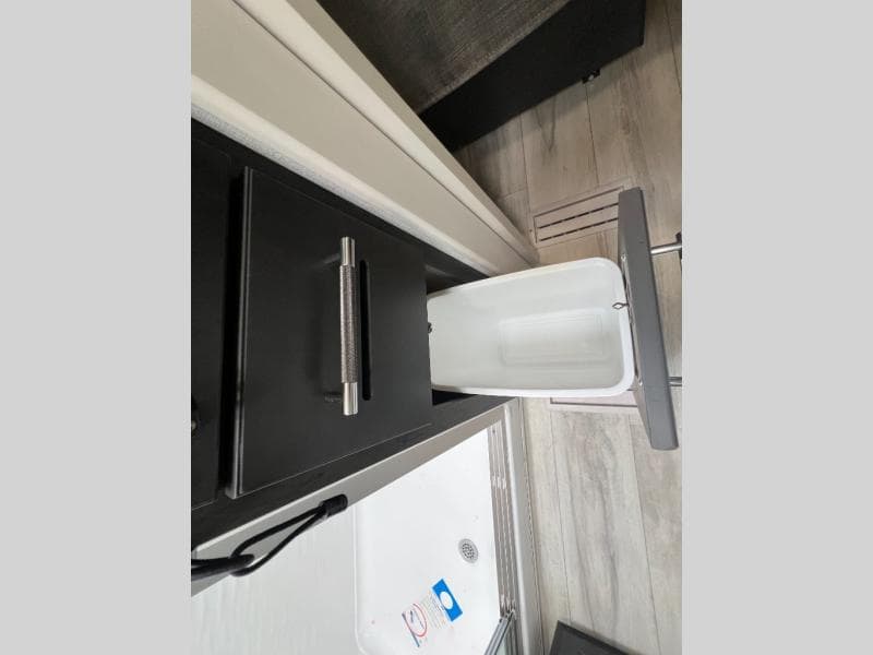 2025 Keystone 2025 Keystone Alpine Avalanche Edition - thumbnail 49