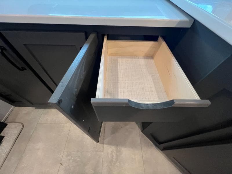 2025 Forest River 2025 Forest River Rockwood Ultra Lite - thumbnail 24