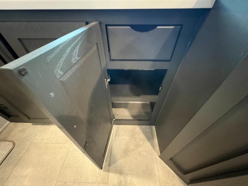 2025 Forest River 2025 Forest River Rockwood Ultra Lite - thumbnail 25