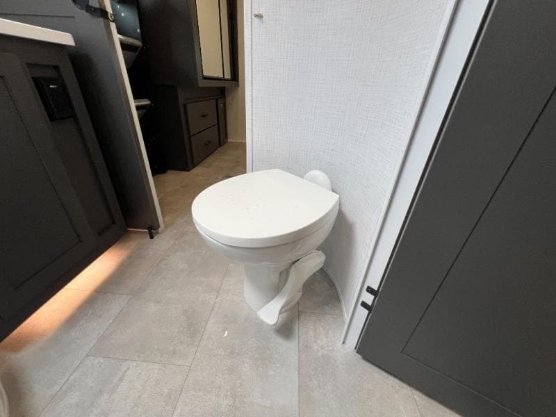 2025 Forest River 2025 Forest River Rockwood Ultra Lite - thumbnail 33