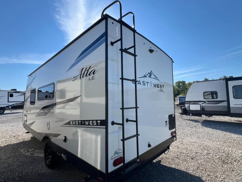 2024 East To West 2024 East To West Alta - thumbnail 5