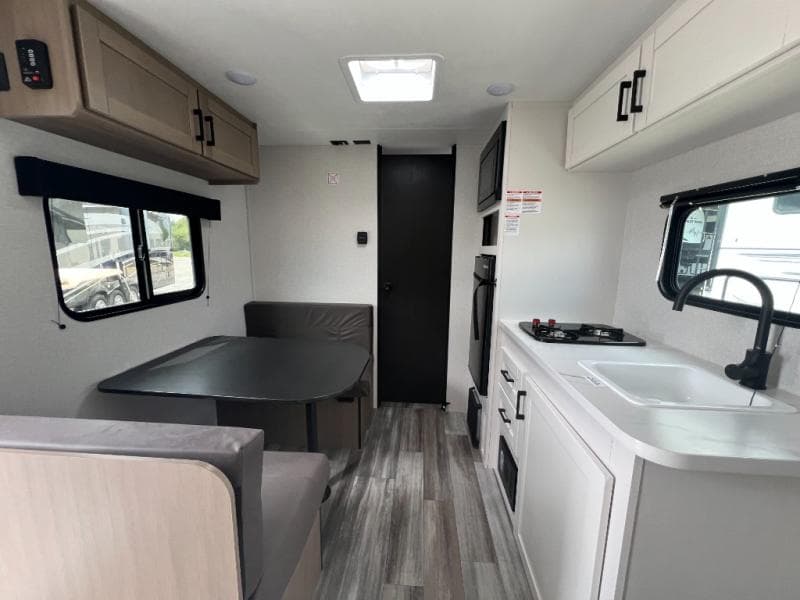 2026 Jayco 2026 Jayco Jay Flight SLX - thumbnail 8