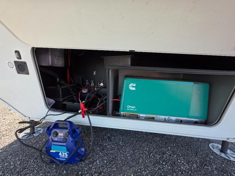 2022 Grand Design 2022 Grand Design Solitude - thumbnail 6