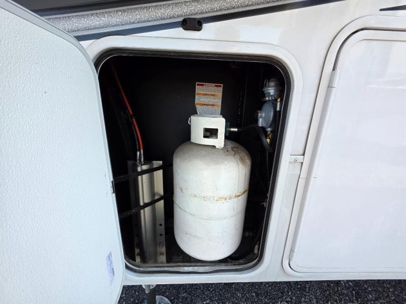 2022 Grand Design 2022 Grand Design Solitude - thumbnail 9