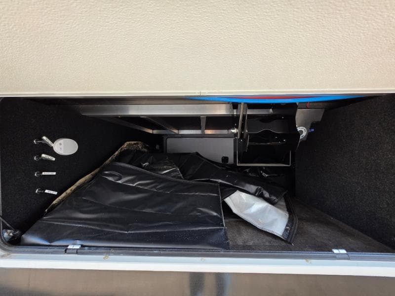 2022 Grand Design 2022 Grand Design Solitude - thumbnail 11