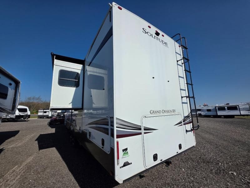 2022 Grand Design 2022 Grand Design Solitude - thumbnail 15
