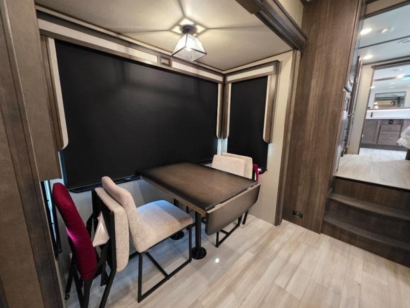 2022 Grand Design 2022 Grand Design Solitude - thumbnail 32