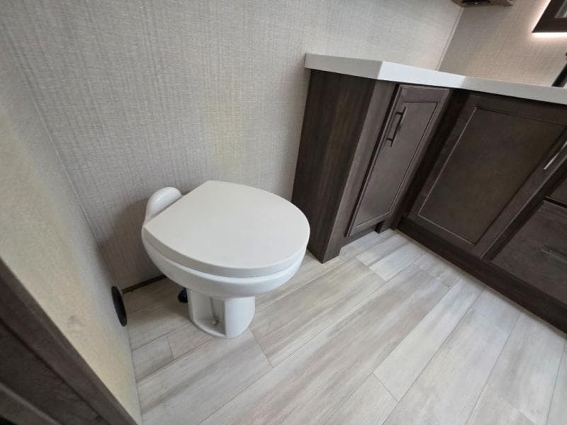 2022 Grand Design 2022 Grand Design Solitude - thumbnail 59