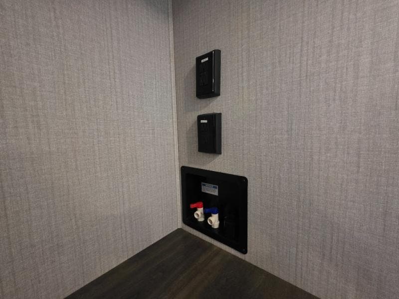 2022 Grand Design 2022 Grand Design Solitude - thumbnail 63