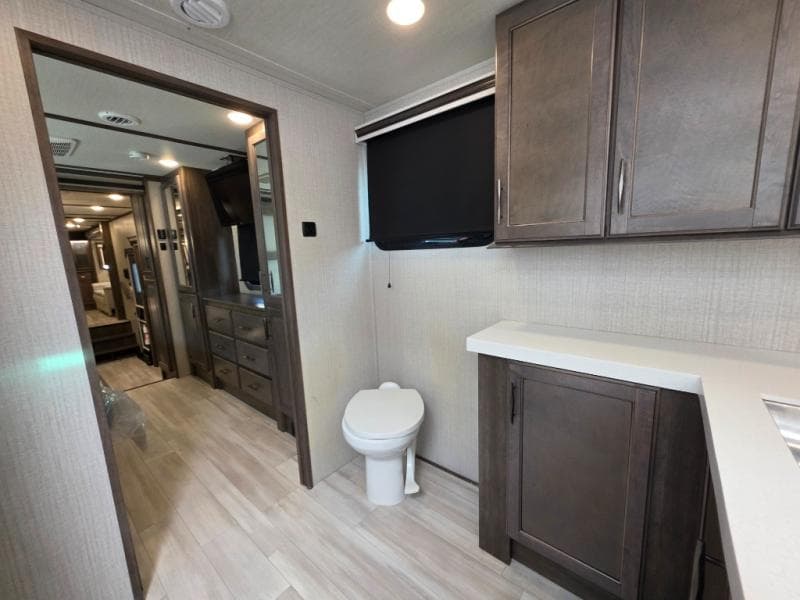 2022 Grand Design 2022 Grand Design Solitude - thumbnail 65