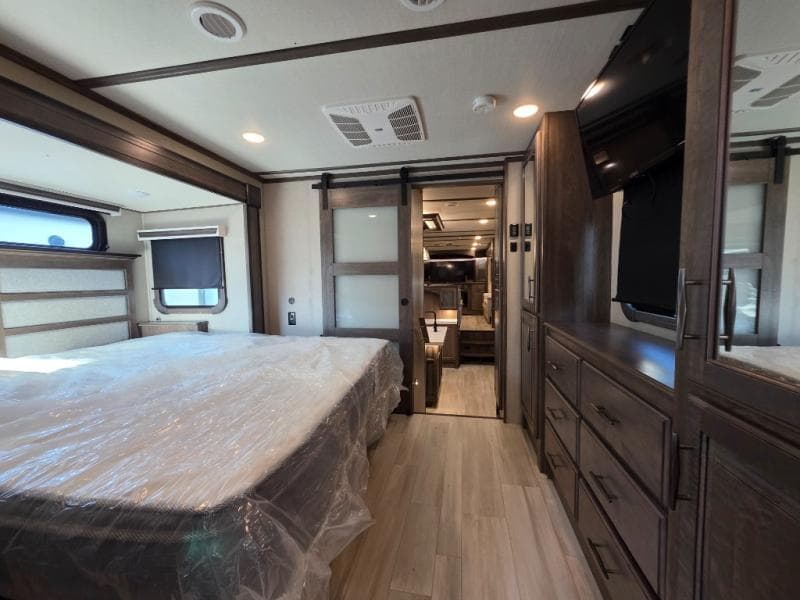 2022 Grand Design 2022 Grand Design Solitude - thumbnail 67