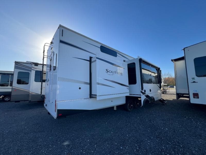 2023 Grand Design 2023 Grand Design Solitude - thumbnail 5