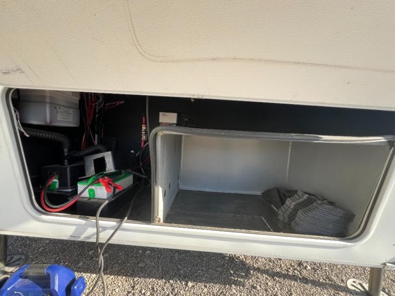 2023 Grand Design 2023 Grand Design Solitude - thumbnail 7