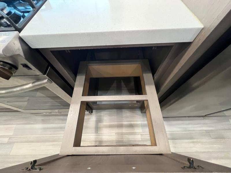 2023 Grand Design 2023 Grand Design Solitude - thumbnail 31