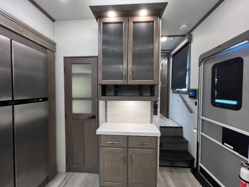 2023 Grand Design 2023 Grand Design Solitude - thumbnail 34