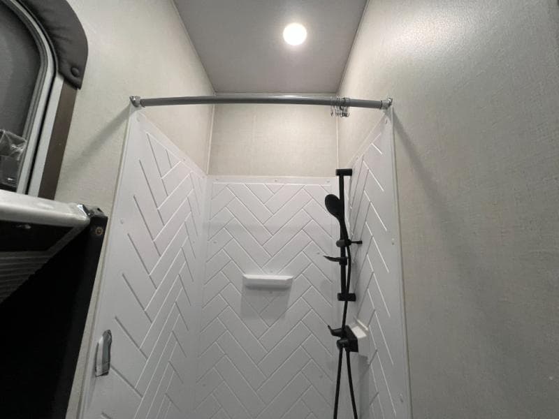 2023 Grand Design 2023 Grand Design Solitude - thumbnail 44