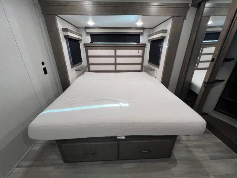 2023 Grand Design 2023 Grand Design Solitude - thumbnail 53