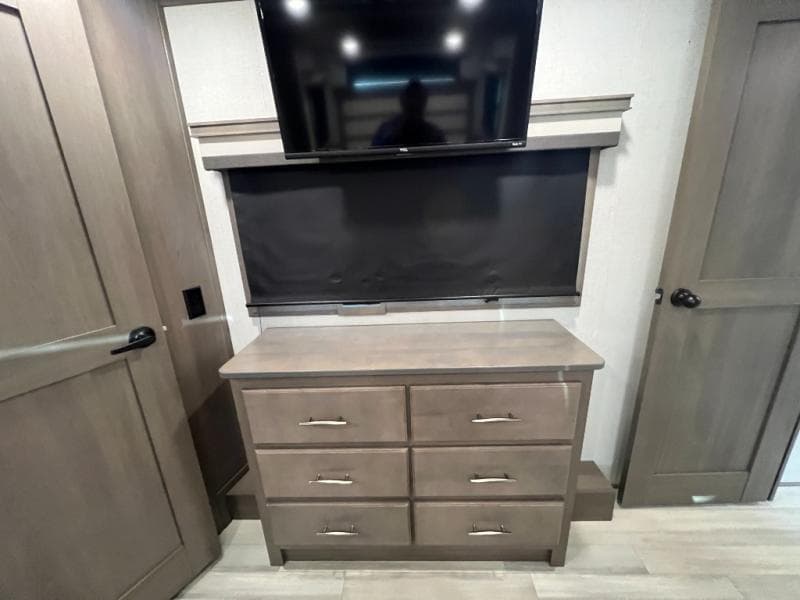 2023 Grand Design 2023 Grand Design Solitude - thumbnail 55